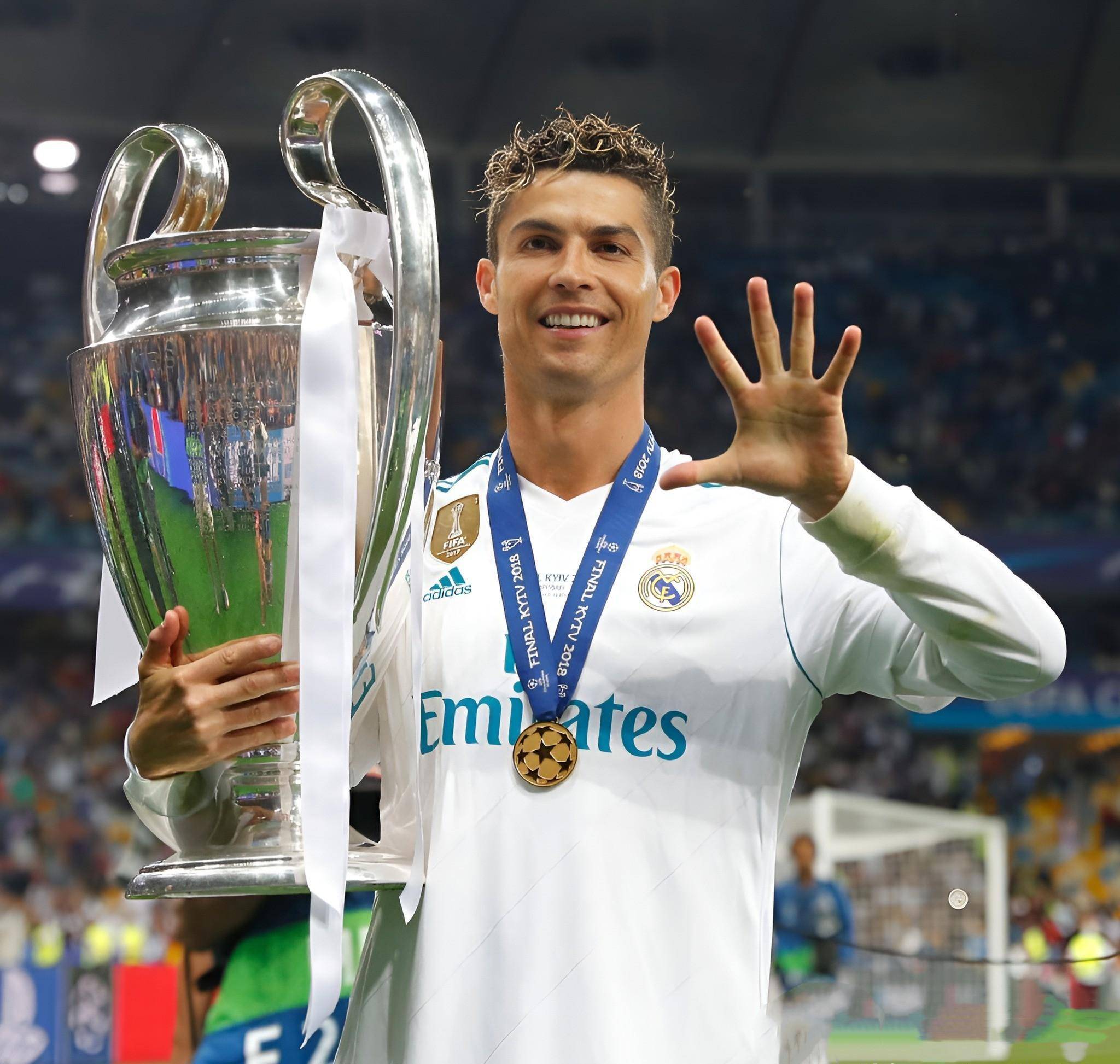 格策：我从小就看梅西踢球，他绝对是我的偶像