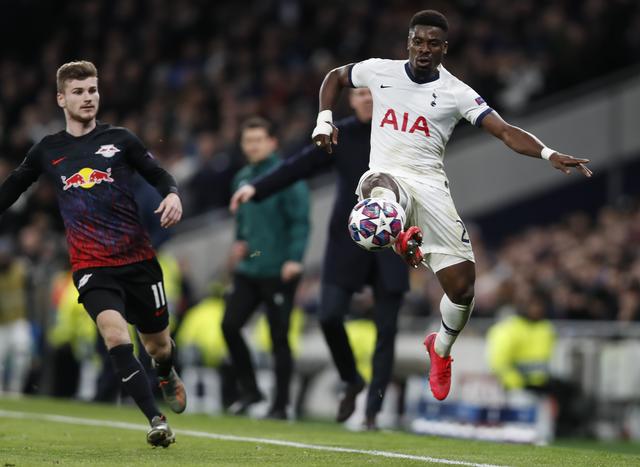 意媒：米兰派球探现场考察亨克18岁前腰卡雷察斯