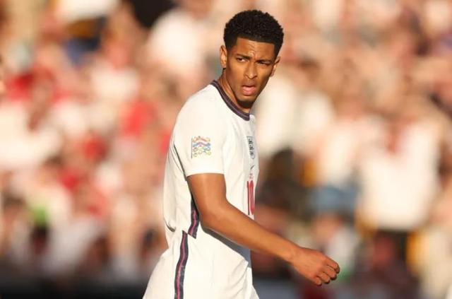 杨鸣：辽宁男篮进入新老更替时期，先打进季后赛再图发展