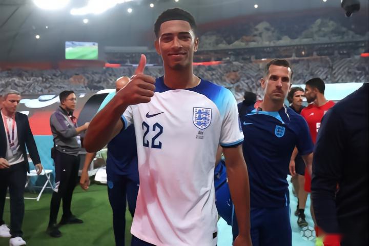 美记：公牛不会主动出击追求字母哥，倾向保留现有阵容